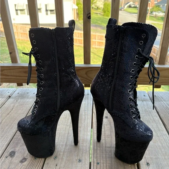 Pleasers black suede heels - Picture 2 of 4